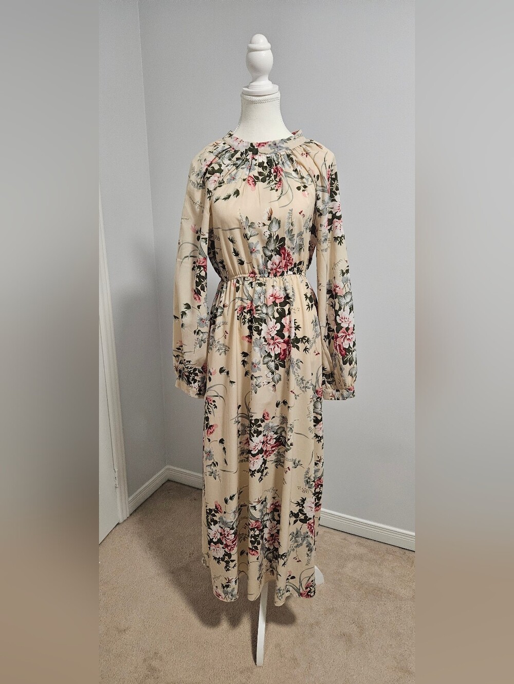 SHEIN Beige Floral Long Sleeve Maxi Dress